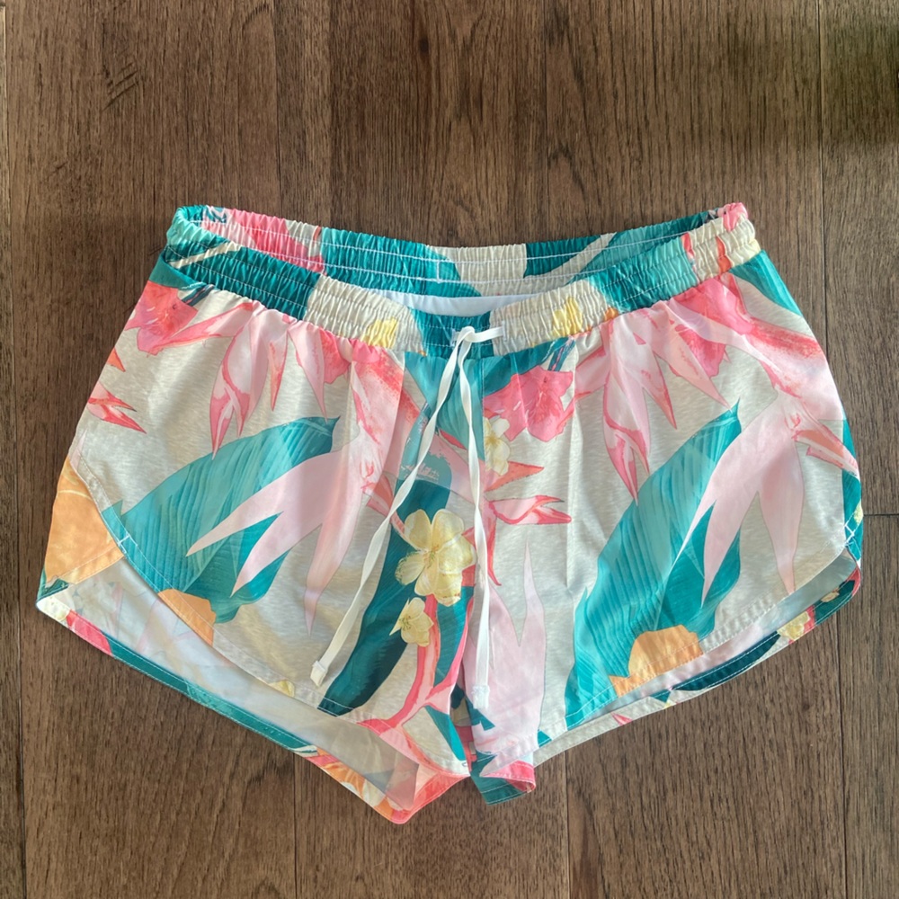 Floral OldNavy Active Shorts 🌸🌺🌼